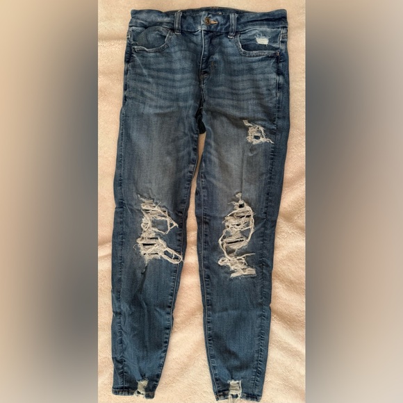 American Eagle Outfitters Denim - American Eagle Outfitters Ripped Curvy Jegging 6 Regular